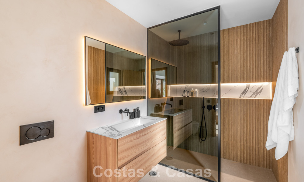 Propriétés de luxe à vendre à deux pas des commodités dans la Vallée du Golf de Nueva Andalucía, Marbella 808497