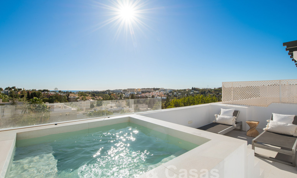 Propriétés de luxe à vendre à deux pas des commodités dans la Vallée du Golf de Nueva Andalucía, Marbella 808502