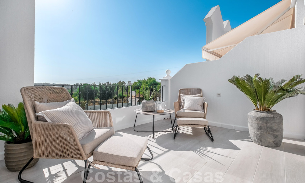 Propriétés de luxe à vendre à deux pas des commodités dans la Vallée du Golf de Nueva Andalucía, Marbella 808509