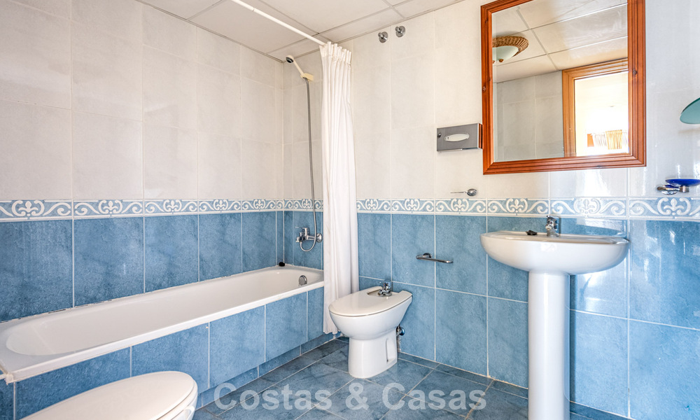 Penthouse en duplex en première ligne de golf à vendre, proche des commodités à Guadalmina Alta et San Pedro, Marbella 790016