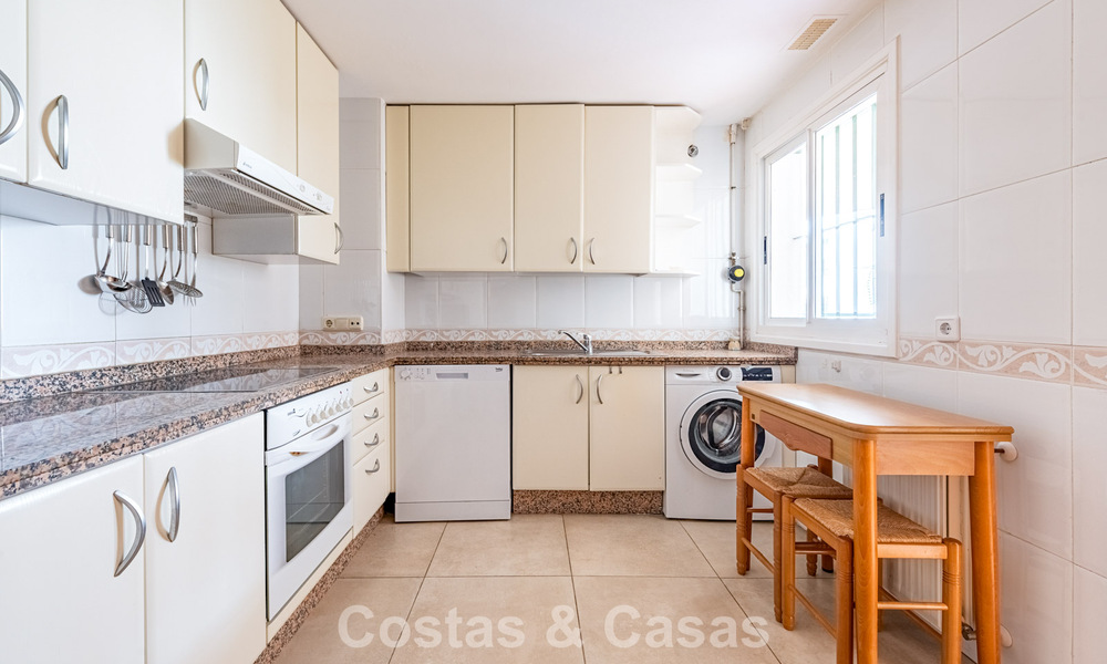 Penthouse en duplex en première ligne de golf à vendre, proche des commodités à Guadalmina Alta et San Pedro, Marbella 790017