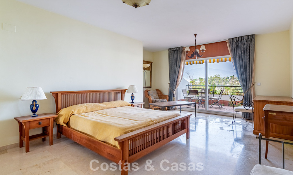 Penthouse en duplex en première ligne de golf à vendre, proche des commodités à Guadalmina Alta et San Pedro, Marbella 790022