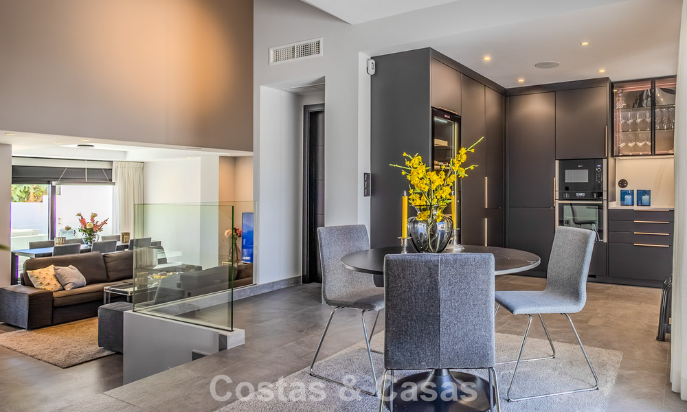 Spacieuse maison à vendre dans la populaire communauté Aloha Golf à Nueva Andalucía, Marbella 790167