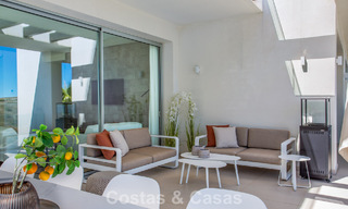 Appartement élégant de 3 chambres à vendre avec vue panoramique sur la mer dans un domaine sécurisé à Benahavis - Marbella 790129 