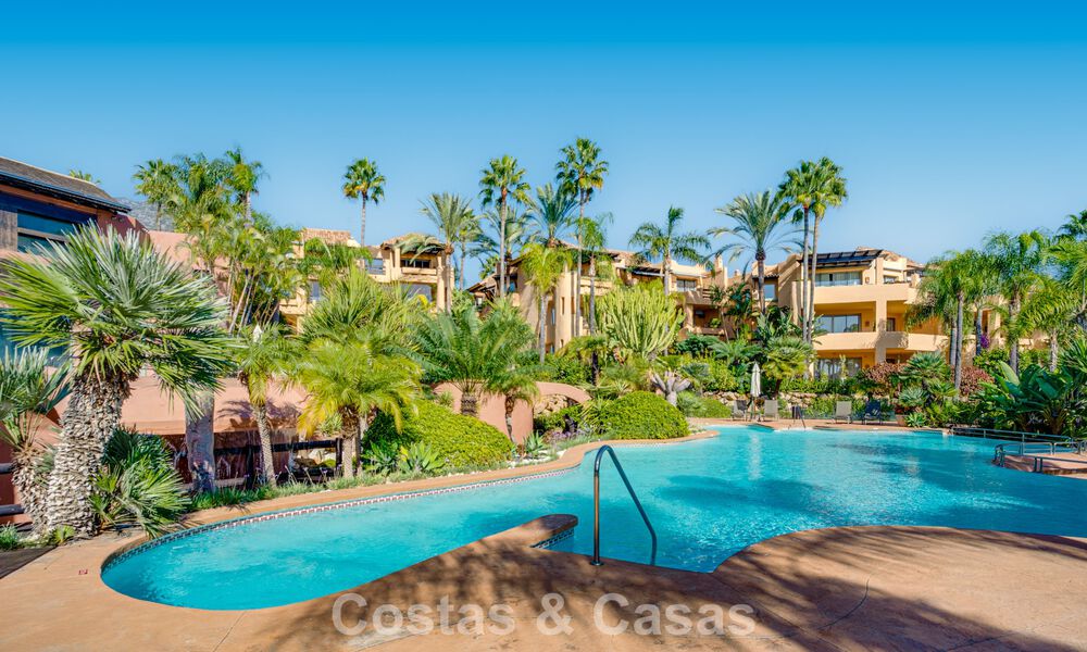 Penthouse modernisé et prêt à emménager à vendre dans un complexe de luxe sur le Golden Mile de Marbella 790099