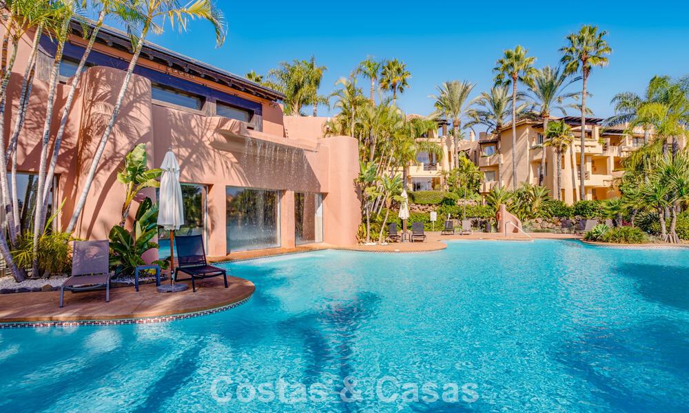 Penthouse modernisé et prêt à emménager à vendre dans un complexe de luxe sur le Golden Mile de Marbella 790101