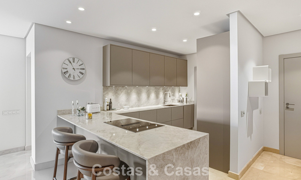 Penthouse modernisé et prêt à emménager à vendre dans un complexe de luxe sur le Golden Mile de Marbella 790108