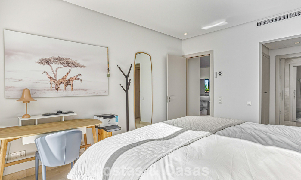 Penthouse modernisé et prêt à emménager à vendre dans un complexe de luxe sur le Golden Mile de Marbella 790120