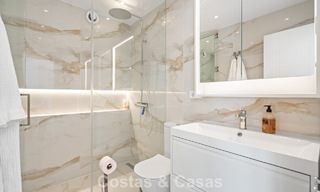 Maison de ville avec intérieur contemporain à vendre, à distance de marche de la plage et du centre de San Pedro, Marbella 790065 