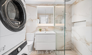 Maison de ville avec intérieur contemporain à vendre, à distance de marche de la plage et du centre de San Pedro, Marbella 790073 