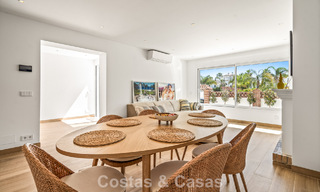 Maison de ville avec intérieur contemporain à vendre, à distance de marche de la plage et du centre de San Pedro, Marbella 790077 