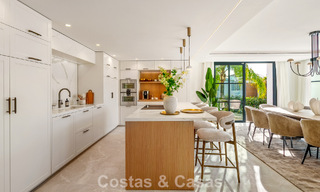 Villa de luxe rénovée de première classe à vendre, dans une communauté privilégiée à La Quinta, Marbella - Benahavis 790221 