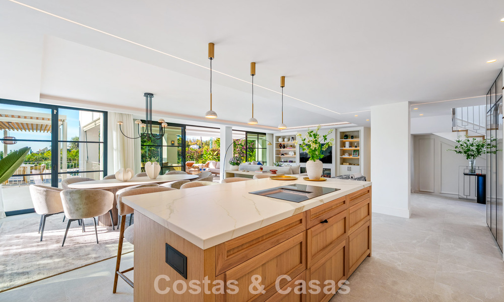 Villa de luxe rénovée de première classe à vendre, dans une communauté privilégiée à La Quinta, Marbella - Benahavis 790223