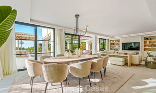 Villa de luxe rénovée de première classe à vendre, dans une communauté privilégiée à La Quinta, Marbella - Benahavis 790224 