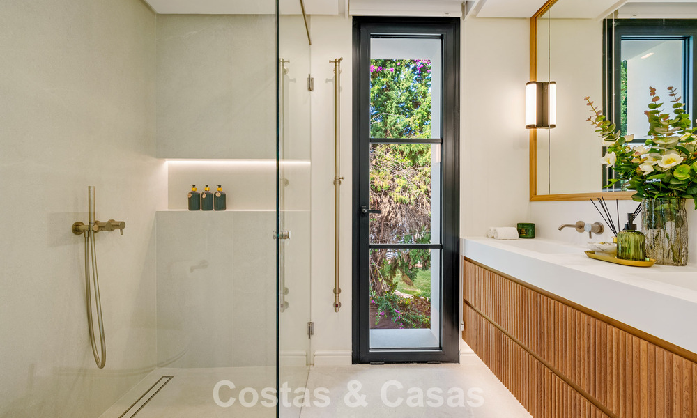 Villa de luxe rénovée de première classe à vendre, dans une communauté privilégiée à La Quinta, Marbella - Benahavis 790234