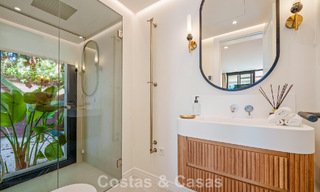 Villa de luxe rénovée de première classe à vendre, dans une communauté privilégiée à La Quinta, Marbella - Benahavis 790243 