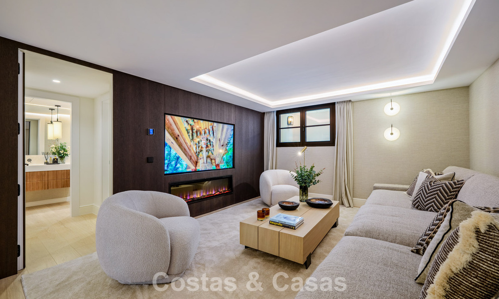Villa de luxe rénovée de première classe à vendre, dans une communauté privilégiée à La Quinta, Marbella - Benahavis 790257