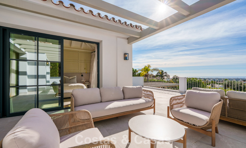 Villa de luxe rénovée de première classe à vendre, dans une communauté privilégiée à La Quinta, Marbella - Benahavis 790263