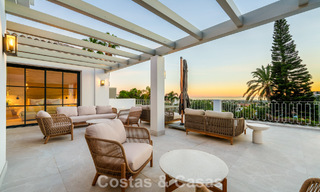 Villa de luxe rénovée de première classe à vendre, dans une communauté privilégiée à La Quinta, Marbella - Benahavis 790266 