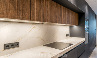 Appartement rénové de manière moderne à vendre dans un magnifique complexe de Sierra Blanca sur le Golden Mile de Marbella 790284 