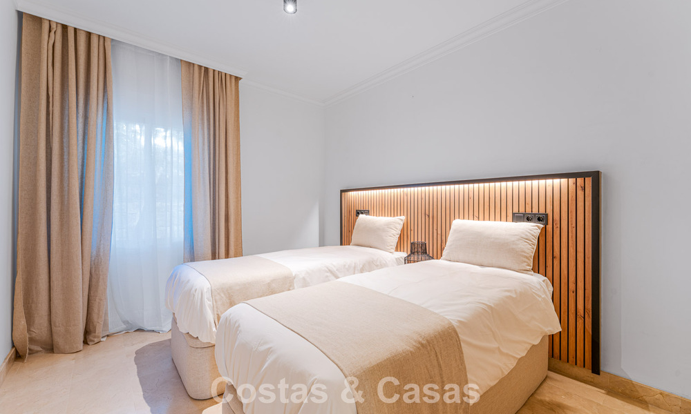 Appartement rénové de manière moderne à vendre dans un magnifique complexe de Sierra Blanca sur le Golden Mile de Marbella 790290