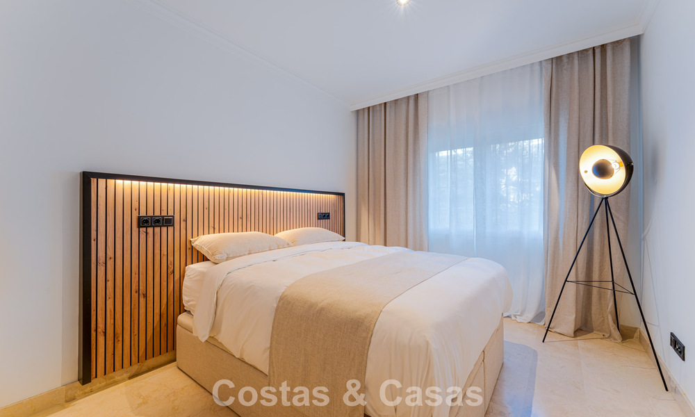 Appartement rénové de manière moderne à vendre dans un magnifique complexe de Sierra Blanca sur le Golden Mile de Marbella 790302