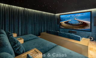 Villa de luxe méditerranéenne à l’architecture classique à vendre avec vue sur la mer au Marbella Club Resort à Benahavís 790324 