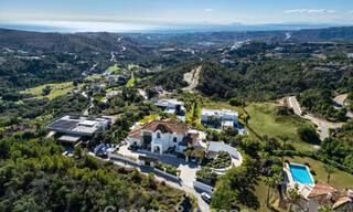 Villa de luxe méditerranéenne à l’architecture classique à vendre avec vue sur la mer au Marbella Club Resort à Benahavís 790329 