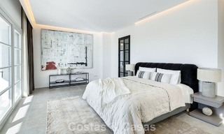 Villa de luxe méditerranéenne à l’architecture classique à vendre avec vue sur la mer au Marbella Club Resort à Benahavís 790349 