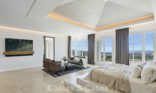 Villa de luxe méditerranéenne à l’architecture classique à vendre avec vue sur la mer au Marbella Club Resort à Benahavís 790353 