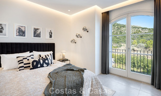 Villa de luxe méditerranéenne à l’architecture classique à vendre avec vue sur la mer au Marbella Club Resort à Benahavís 790356 