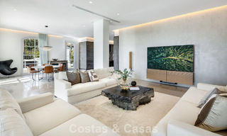 Villa de luxe méditerranéenne à l’architecture classique à vendre avec vue sur la mer au Marbella Club Resort à Benahavís 790363 