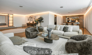 Villa de luxe méditerranéenne à l’architecture classique à vendre avec vue sur la mer au Marbella Club Resort à Benahavís 790371 