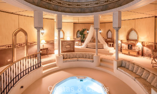 Domaine de style palais à l’architecture classique à vendre dans l’est de Marbella 790429 
