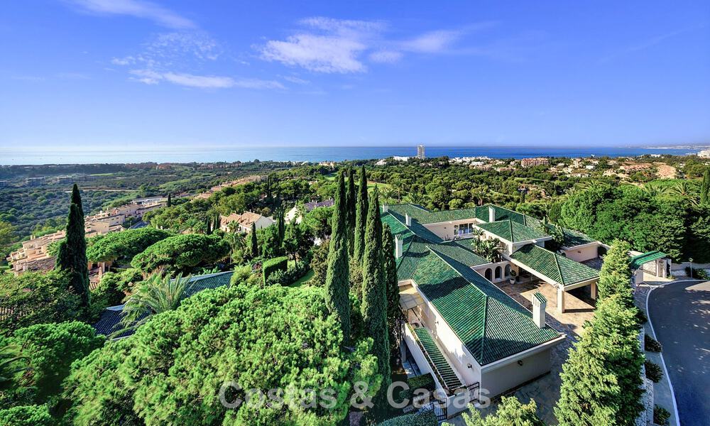 Domaine de style palais à l’architecture classique à vendre dans l’est de Marbella 790432