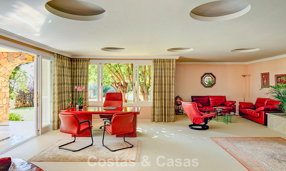 Domaine de style palais à l’architecture classique à vendre dans l’est de Marbella 790442