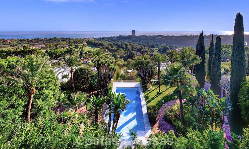 Domaine de style palais à l’architecture classique à vendre dans l’est de Marbella 790446