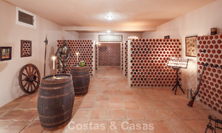 Domaine de style palais à l’architecture classique à vendre dans l’est de Marbella 790453 