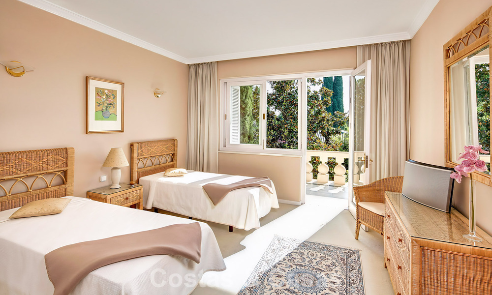 Domaine de style palais à l’architecture classique à vendre dans l’est de Marbella 790457