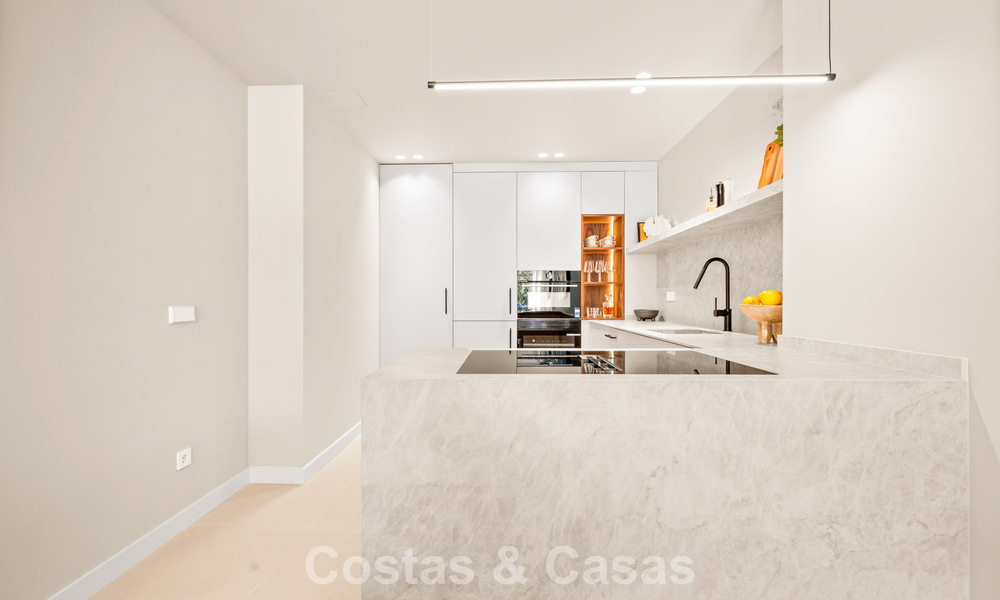 Appartement duplex contemporain rénové, à vendre avec vue sur les terrains de golf à La Quinta, Marbella - Benahavís 790461