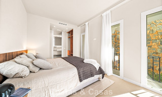 Appartement duplex contemporain rénové, à vendre avec vue sur les terrains de golf à La Quinta, Marbella - Benahavís 790463 