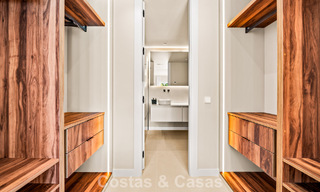 Appartement duplex contemporain rénové, à vendre avec vue sur les terrains de golf à La Quinta, Marbella - Benahavís 790466 