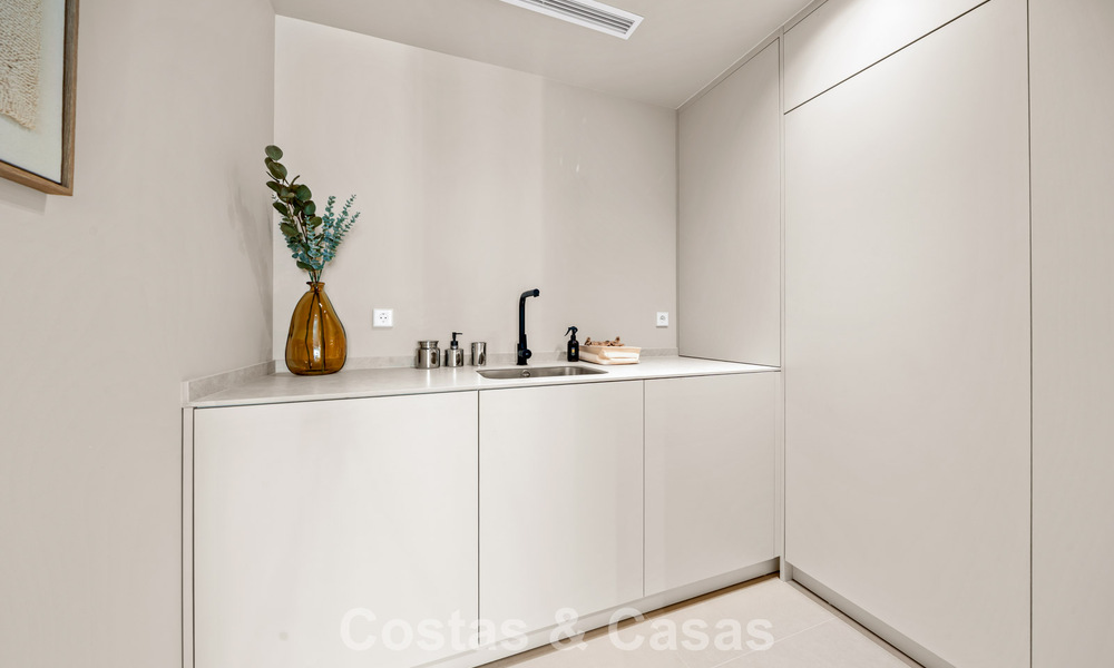 Appartement duplex contemporain rénové, à vendre avec vue sur les terrains de golf à La Quinta, Marbella - Benahavís 790473