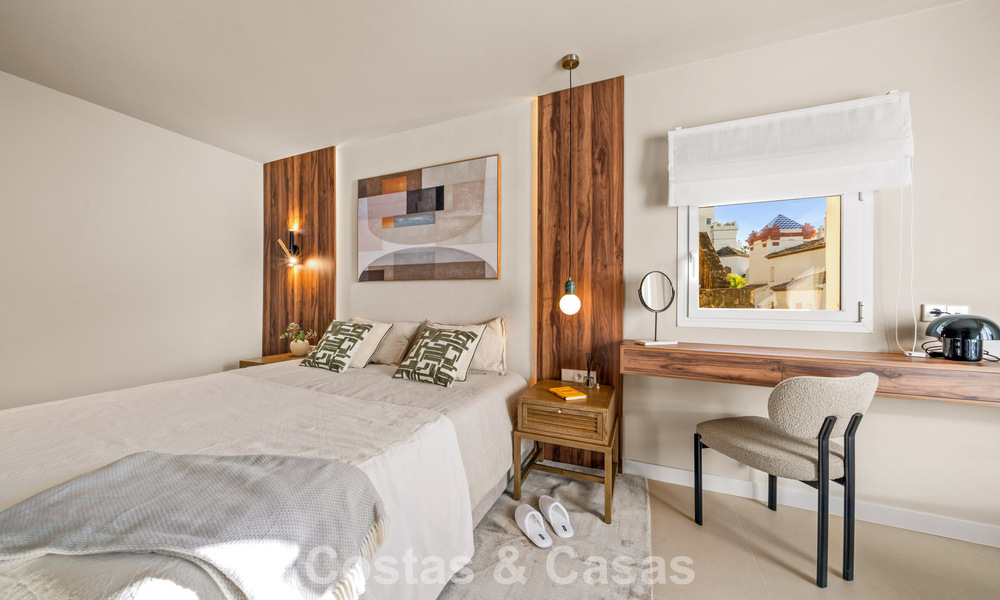 Appartement duplex contemporain rénové, à vendre avec vue sur les terrains de golf à La Quinta, Marbella - Benahavís 790483