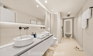 Appartement duplex contemporain rénové, à vendre avec vue sur les terrains de golf à La Quinta, Marbella - Benahavís 790487 