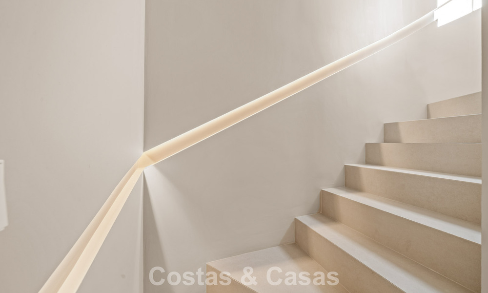 Appartement duplex contemporain rénové, à vendre avec vue sur les terrains de golf à La Quinta, Marbella - Benahavís 790490