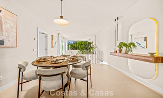 Appartement duplex contemporain rénové, à vendre avec vue sur les terrains de golf à La Quinta, Marbella - Benahavís 790496 