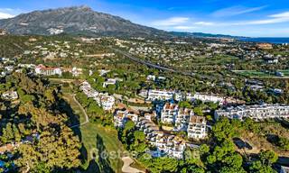 Appartement duplex contemporain rénové, à vendre avec vue sur les terrains de golf à La Quinta, Marbella - Benahavís 790500 