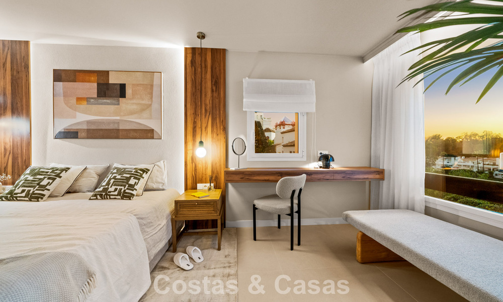 Appartement duplex contemporain rénové, à vendre avec vue sur les terrains de golf à La Quinta, Marbella - Benahavís 790510