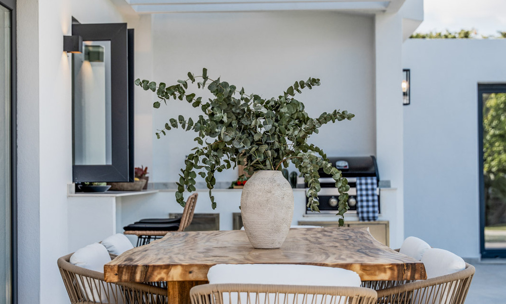 Villa de style méditerranéen moderne à vendre à quelques minutes à pied de la plage et du centre de San Pedro, Marbella 790553